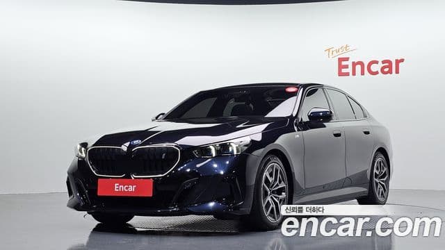 BMW i5 (G60)