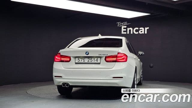 BMW 3 Series (F30) 4