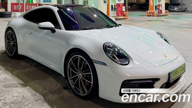 Porsche 911 (992) 2