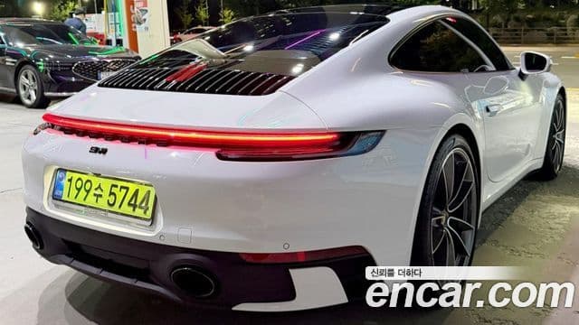 Porsche 911 (992) 4