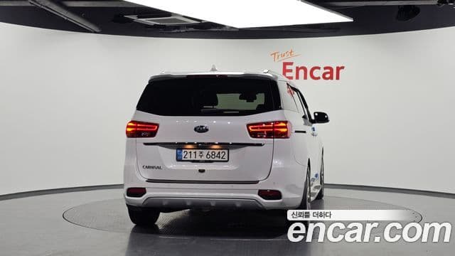 Kia The New Carnival 4