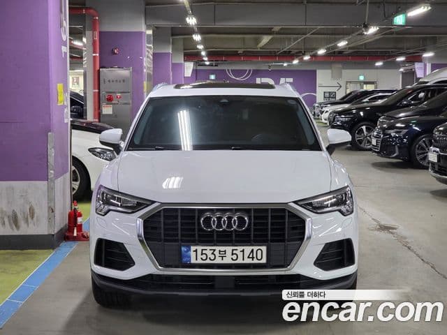 Audi Q3 (F3)