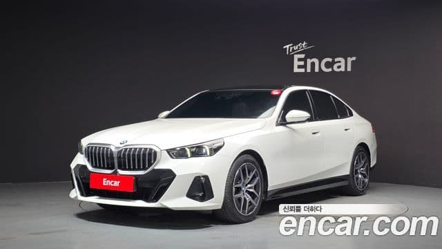 BMW 5 Series (G60)