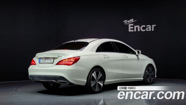 Mercedes-Benz CLA-Class C117 2