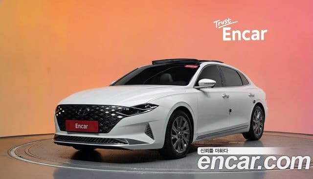 Hyundai The New Grandeur IG Hybrid 1