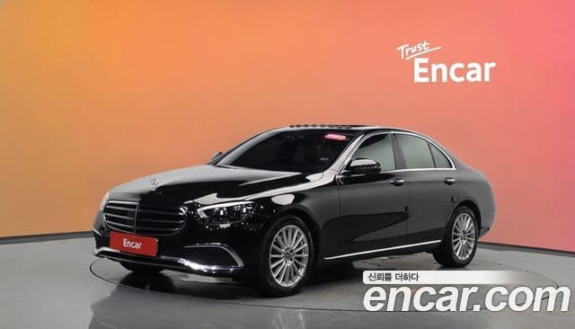 Mercedes-Benz E-Class W213 1