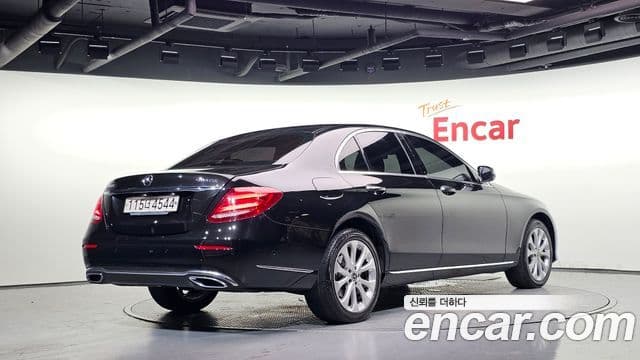 Mercedes-Benz E-Class W213 2