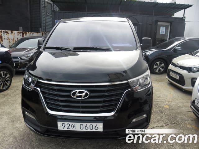 Hyundai The New Grand Starex