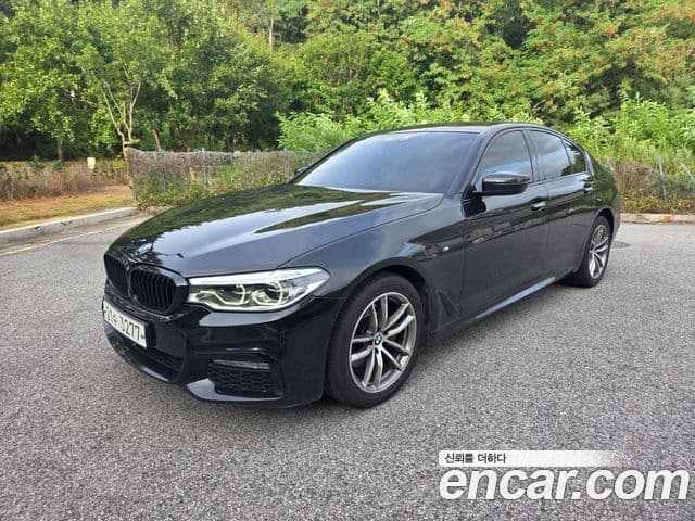 BMW 5 Series (G30)