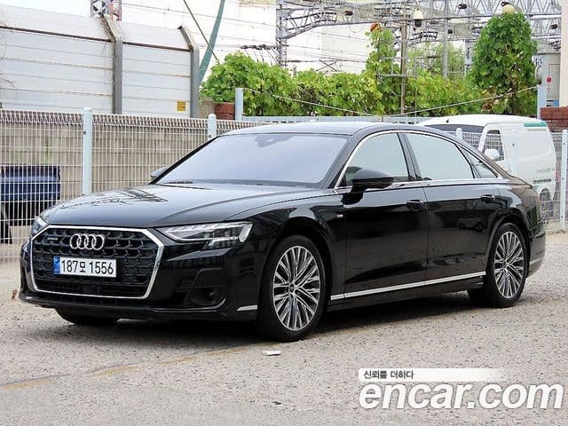 Audi A8 (D5)
