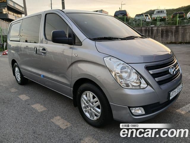 Hyundai Grand Starex