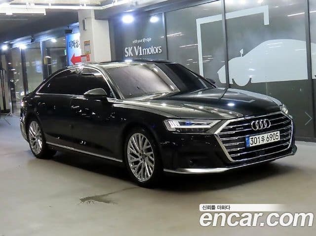 Audi A8 (D5)