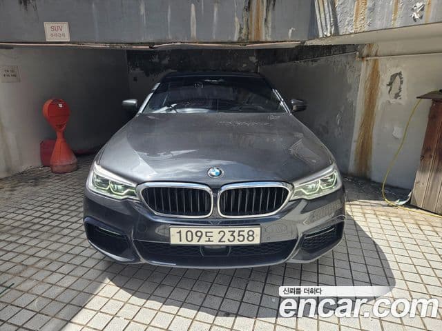 BMW 5 Series (G30)