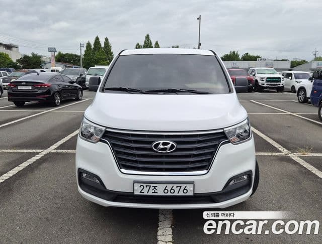 Hyundai The New Grand Starex