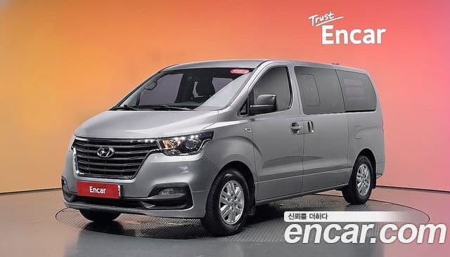 Hyundai The New Grand Starex
