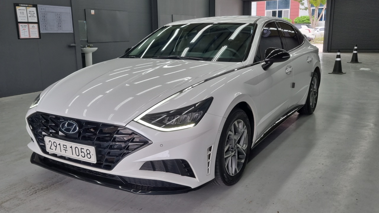 Hyundai Sonata (DN8)