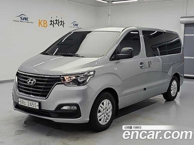 Hyundai The New Grand Starex