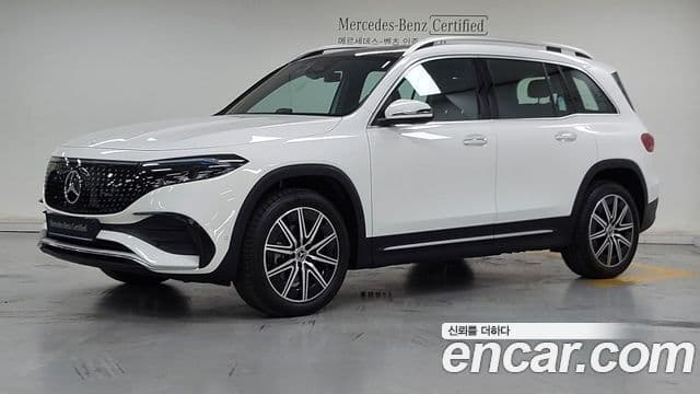 Mercedes-Benz EQB X243
