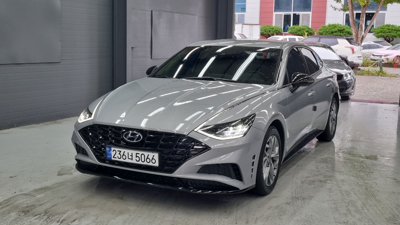 Hyundai Sonata (DN8)
