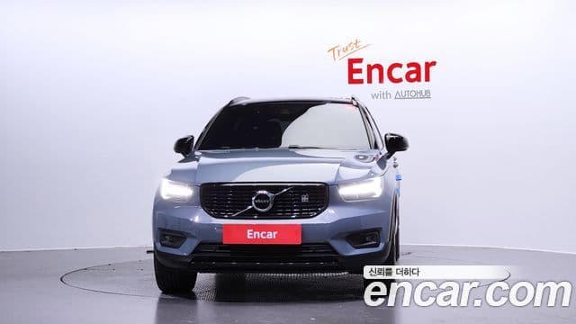 Volvo XC40 3