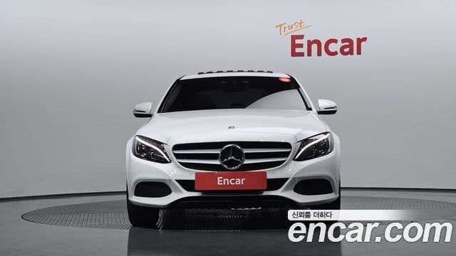Mercedes-Benz C-Class W205 3