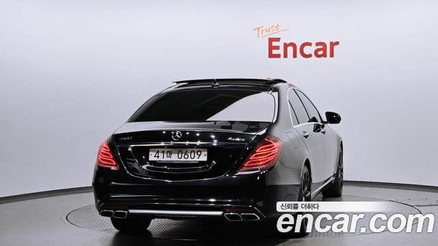 Mercedes-Benz S-Class W222 4