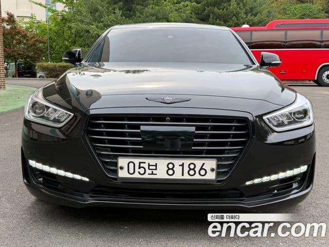 Genesis EQ900