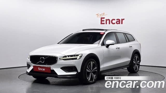 Volvo V60 Cross Country 2nd Gen