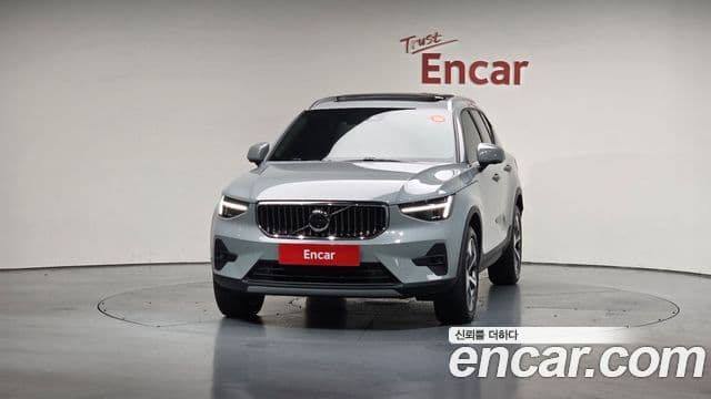 Volvo XC40 3