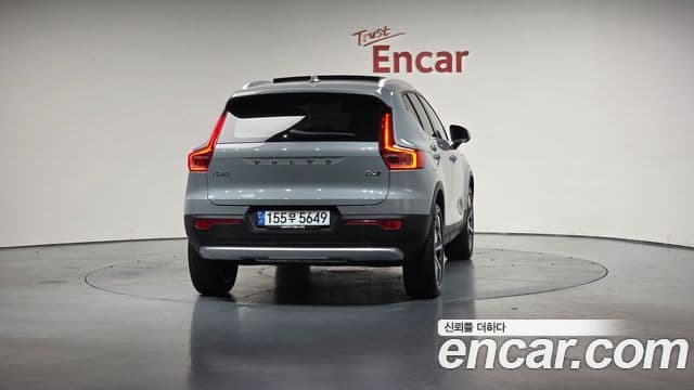 Volvo XC40 4
