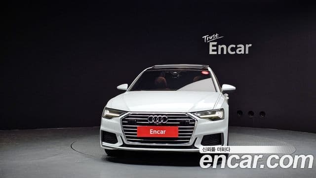 Audi A6 (C8) 3
