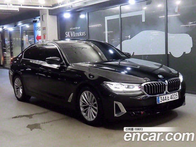 BMW 5 Series (G30)