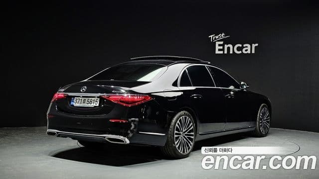 Mercedes-Benz S-Class W223 2