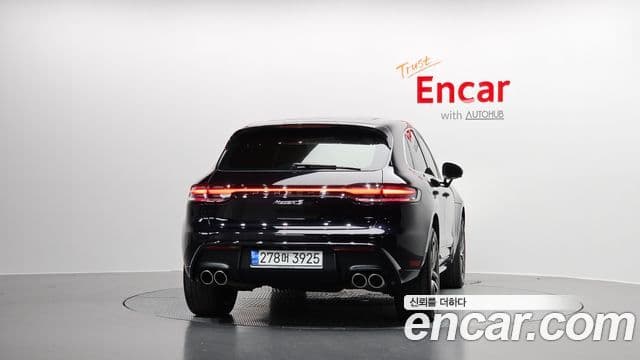 Porsche Macan 4