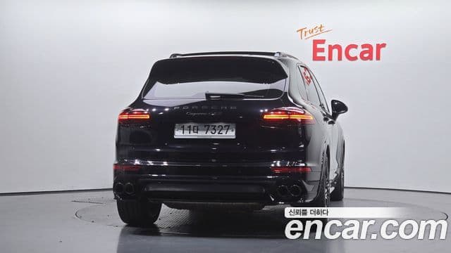 Porsche New Cayenne 4