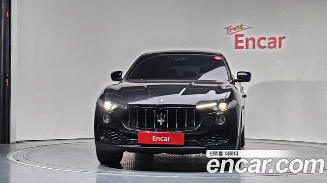 Maserati Levante 3