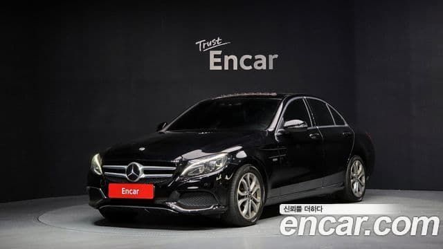 Mercedes-Benz C-Class W205 1