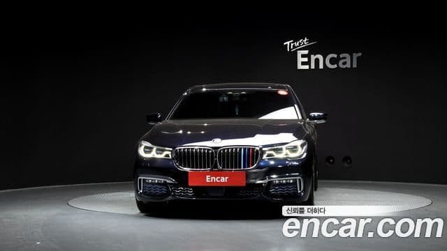 BMW 7 Series (G11) 3