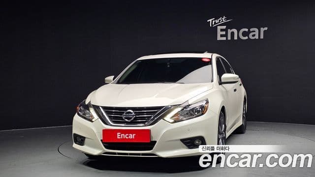 Nissan Altima 3