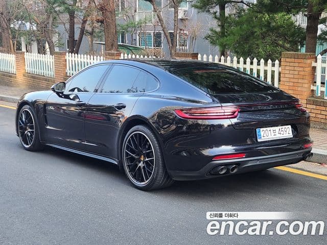 Porsche Panamera (971) 3