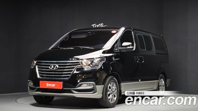 Hyundai The New Grand Starex