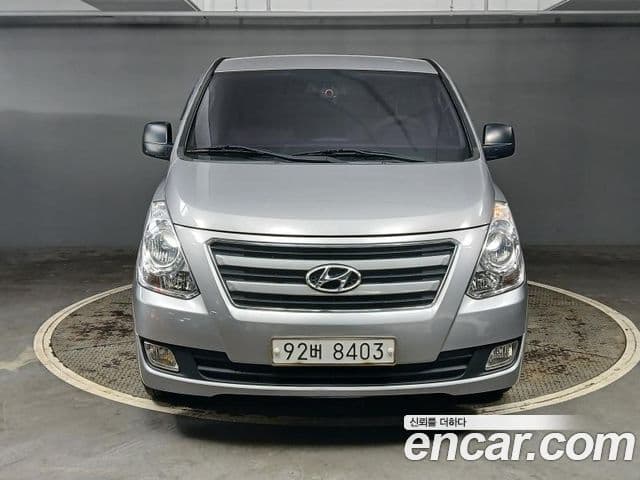 Hyundai Grand Starex 1