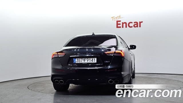 Maserati Ghibli 4