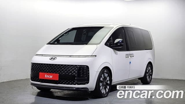 Hyundai Staria