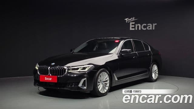 BMW 5 Series (G30)