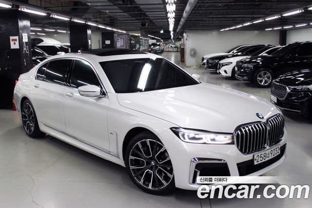 BMW 7 Series (G11)
