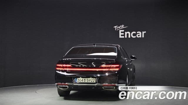 Genesis G90 4