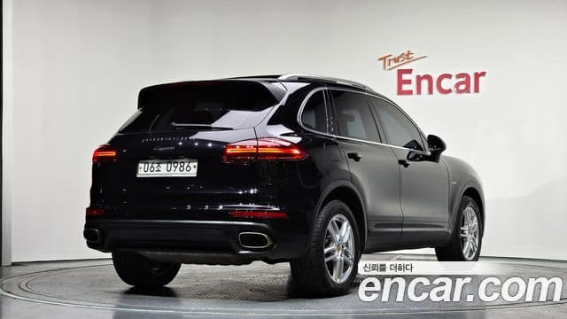 Porsche New Cayenne 2