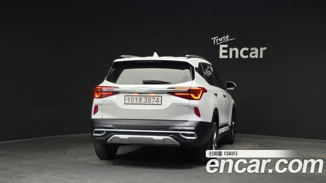 Kia Seltos 4