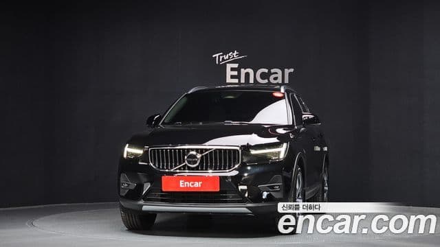 Volvo XC40 3